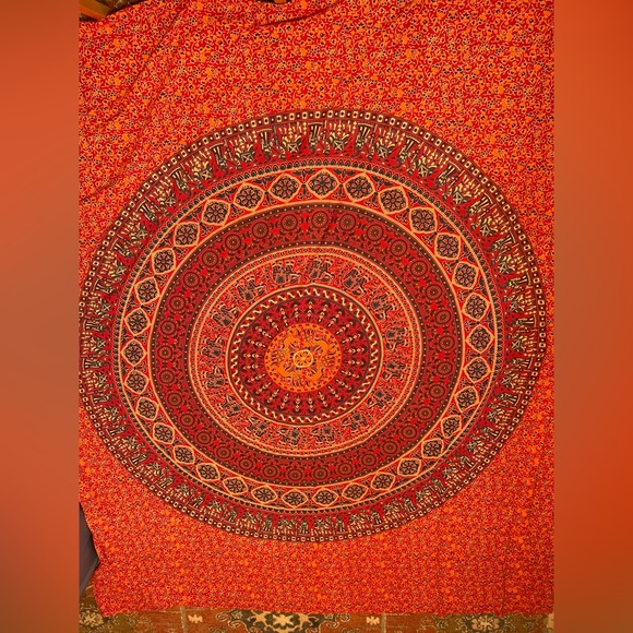 Urban Outfitters Tapestry - Picture 3 of 8